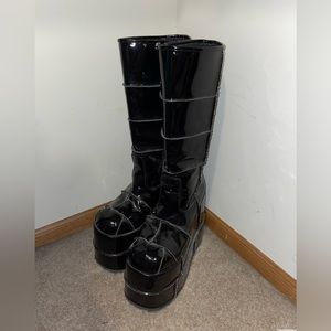 7" platform boots